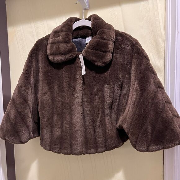 EAST 5th Women’s Faux Fur lined Soft Brown Cape Shawl Poncho Shrug Size SM - Picture 4 of 9